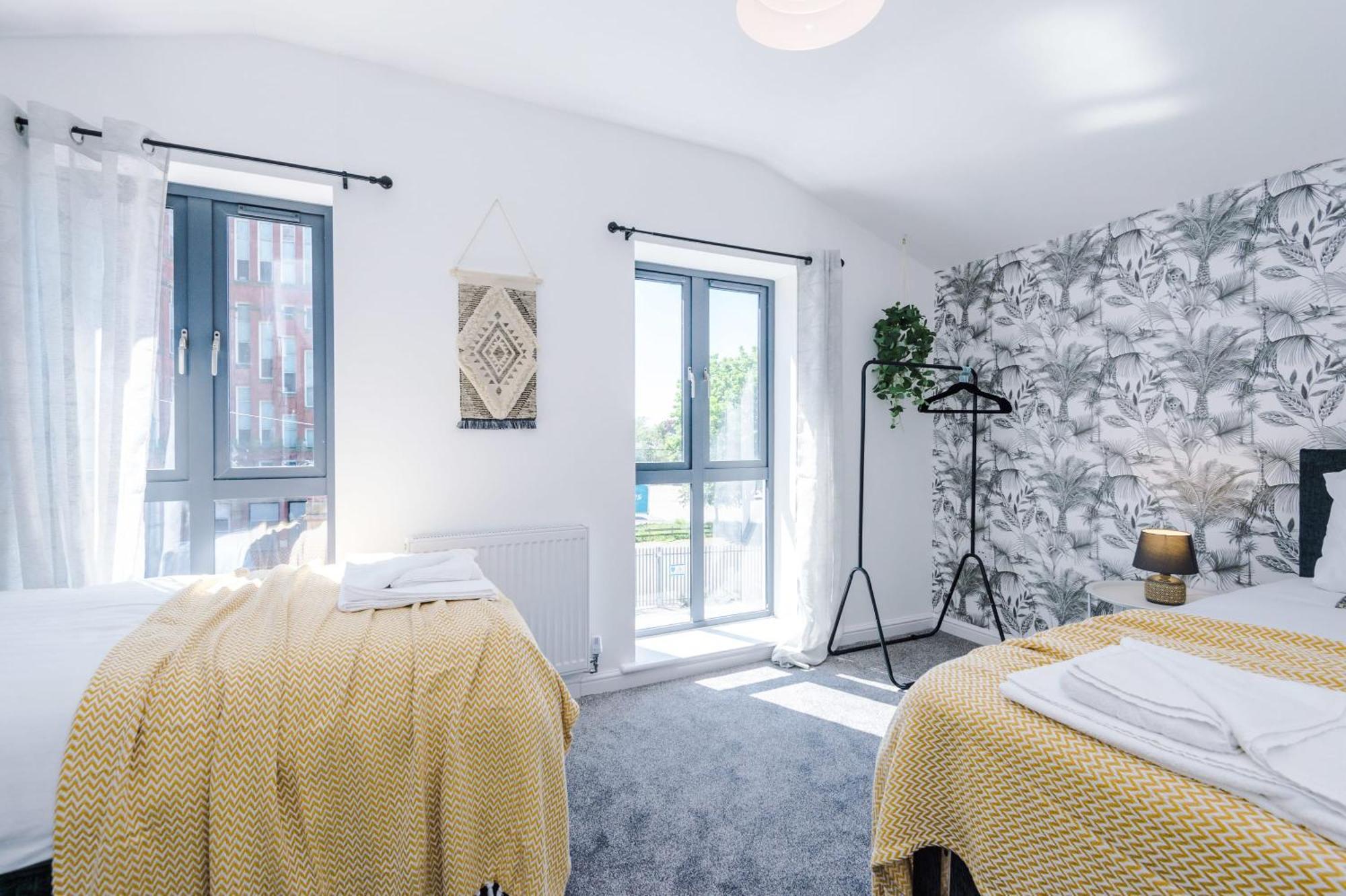 Rest&Recharge At Waterway House Villa Manchester Exteriör bild