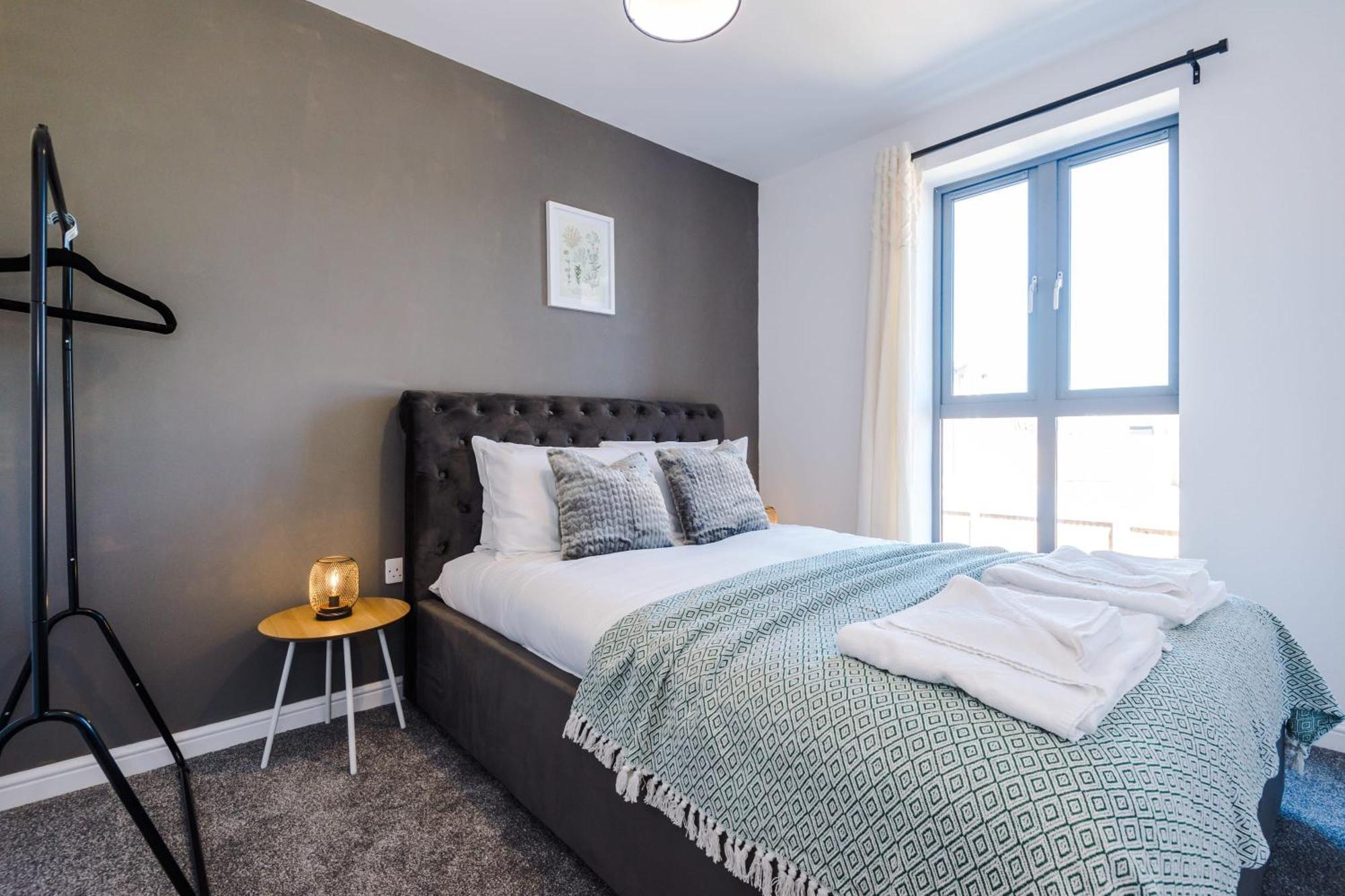 Rest&Recharge At Waterway House Villa Manchester Exteriör bild