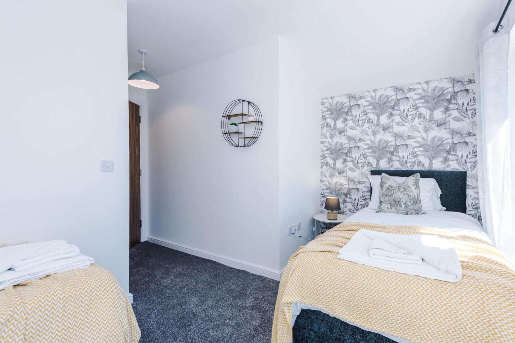 Rest&Recharge At Waterway House Villa Manchester Exteriör bild