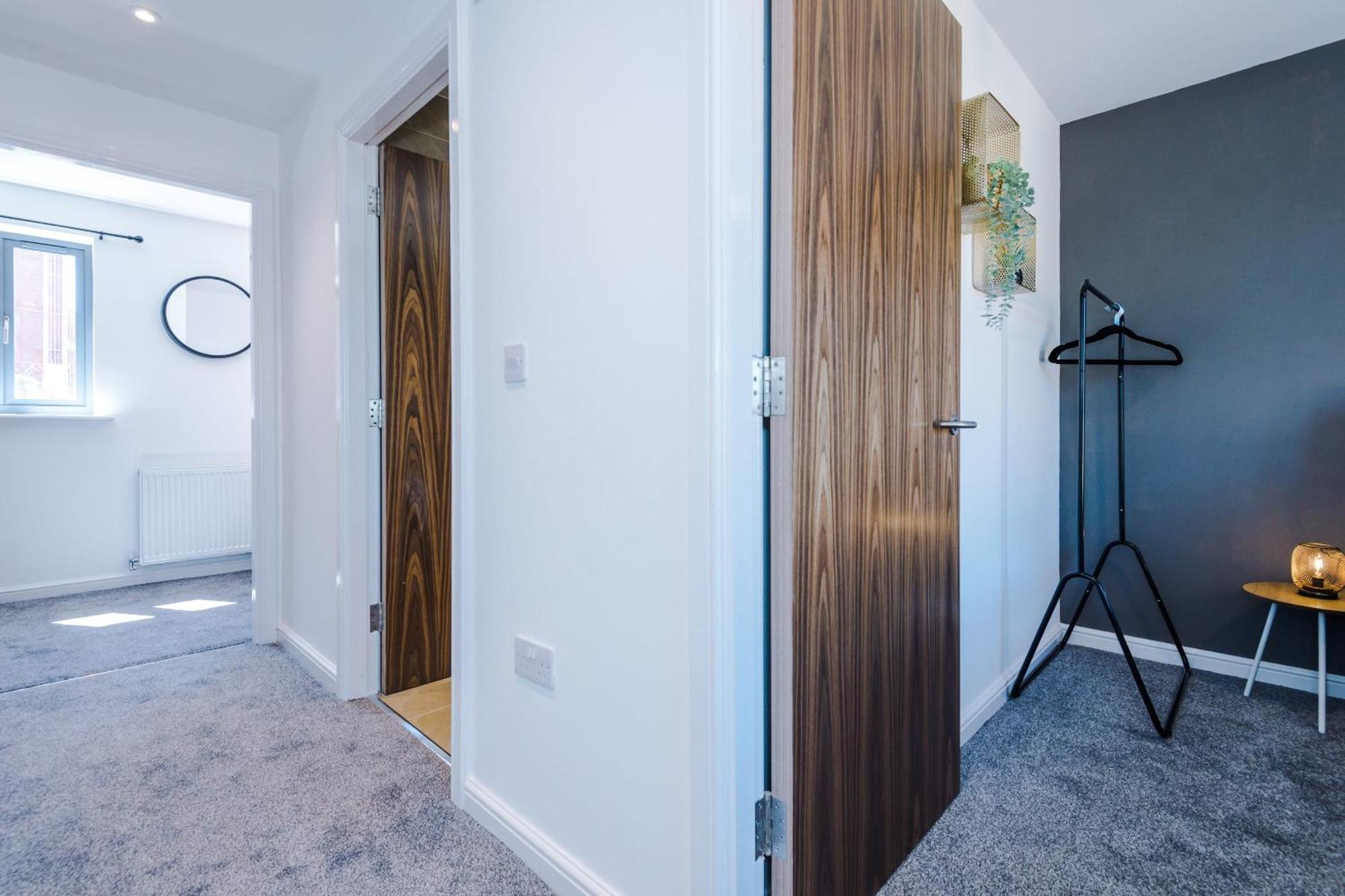 Rest&Recharge At Waterway House Villa Manchester Exteriör bild