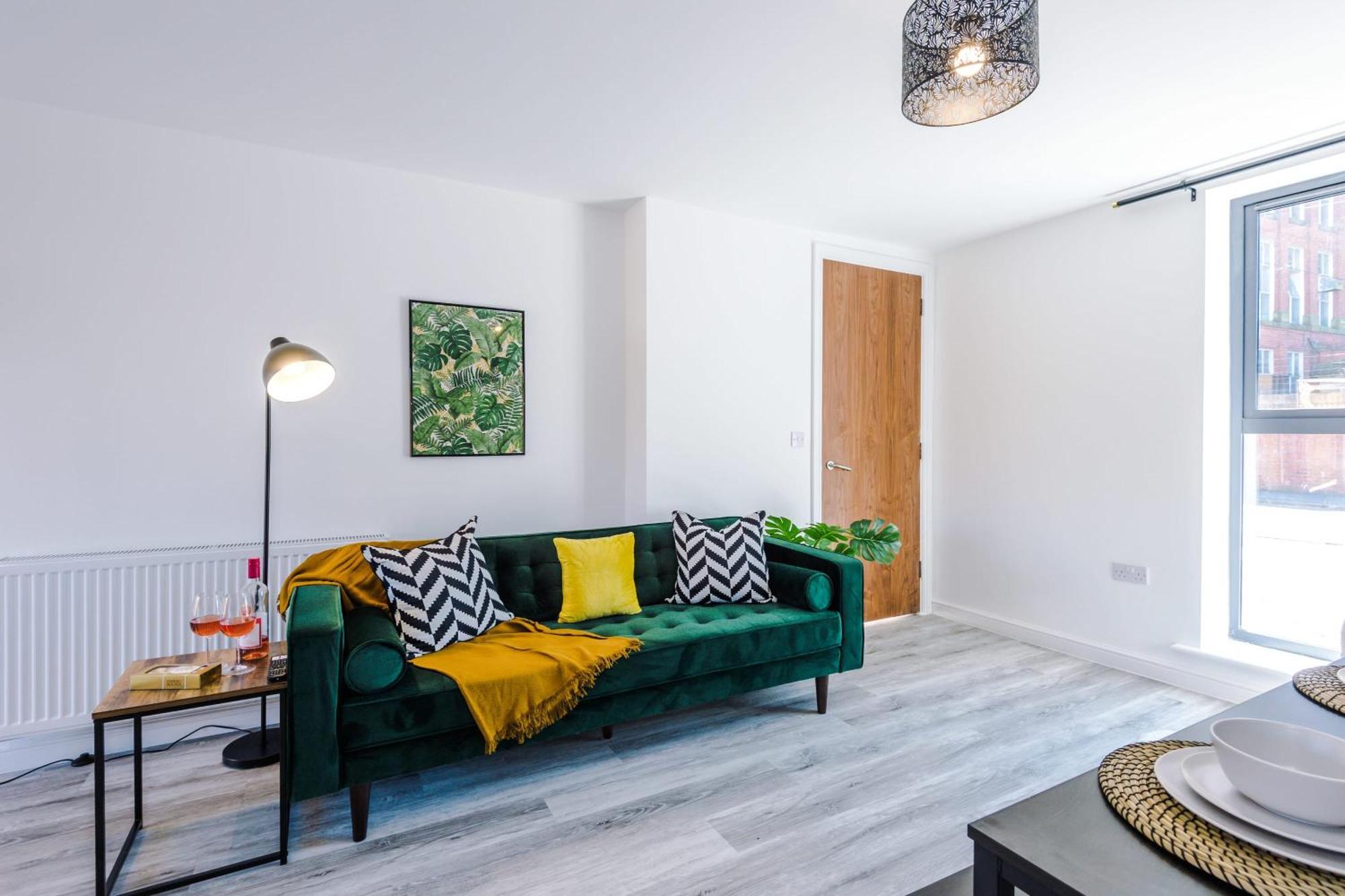 Rest&Recharge At Waterway House Villa Manchester Exteriör bild