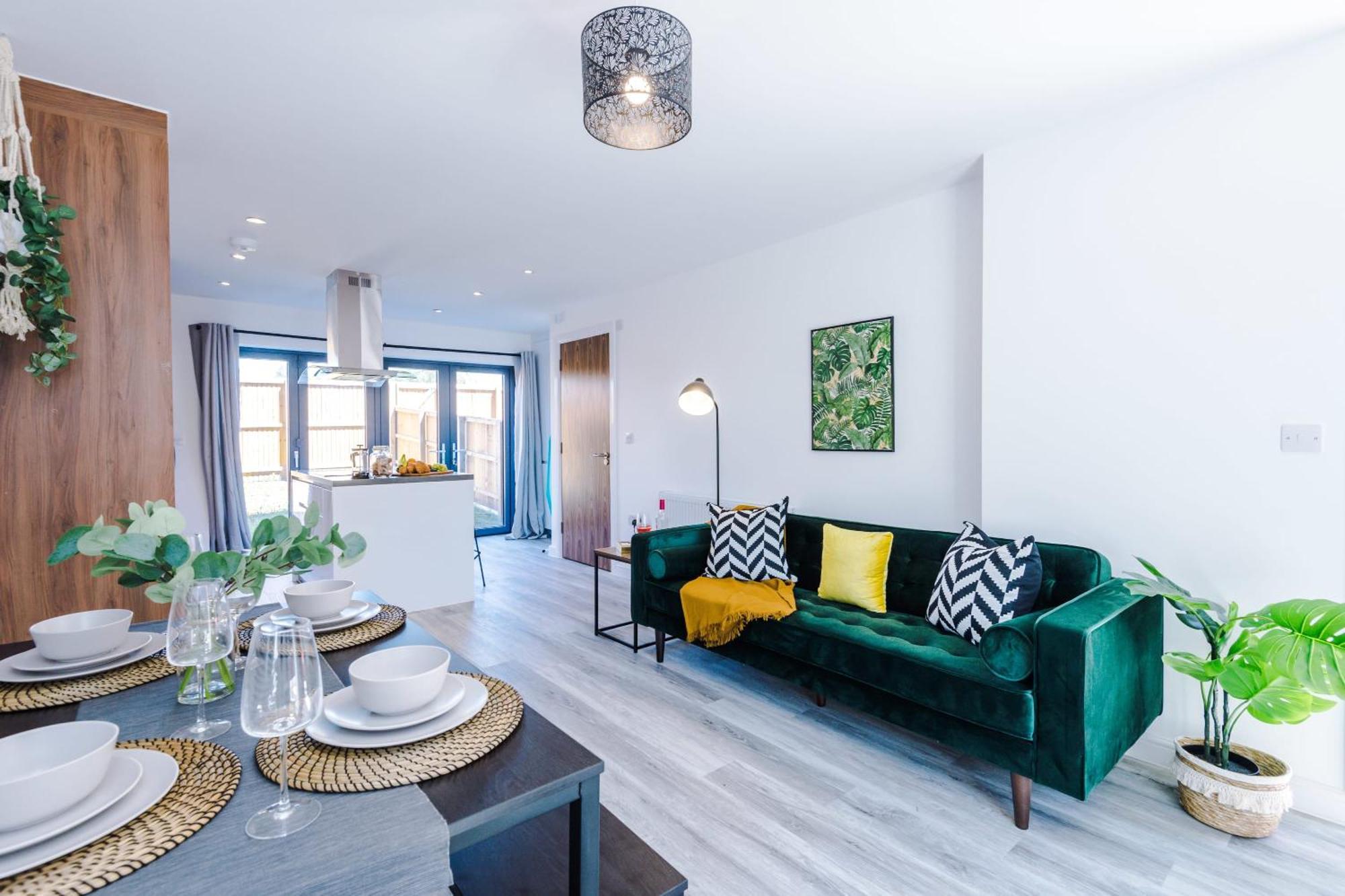 Rest&Recharge At Waterway House Villa Manchester Exteriör bild
