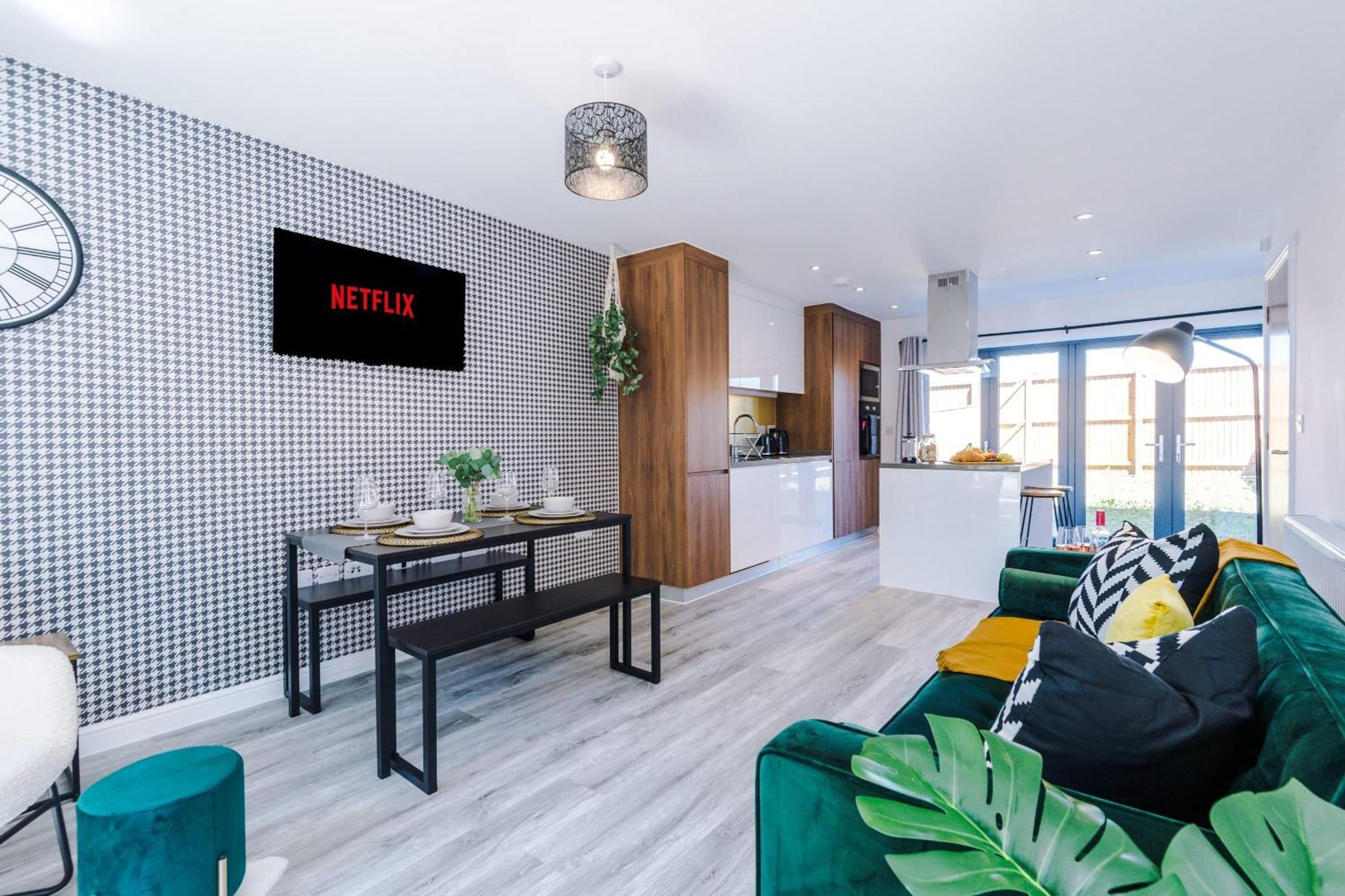 Rest&Recharge At Waterway House Villa Manchester Exteriör bild